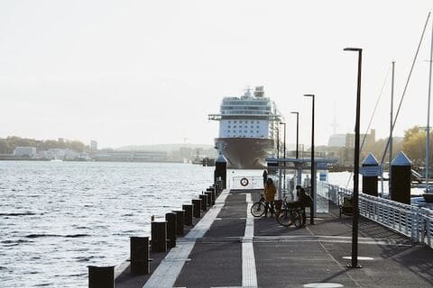 Exploring Popular Cruise Destinations with Folding Bikes